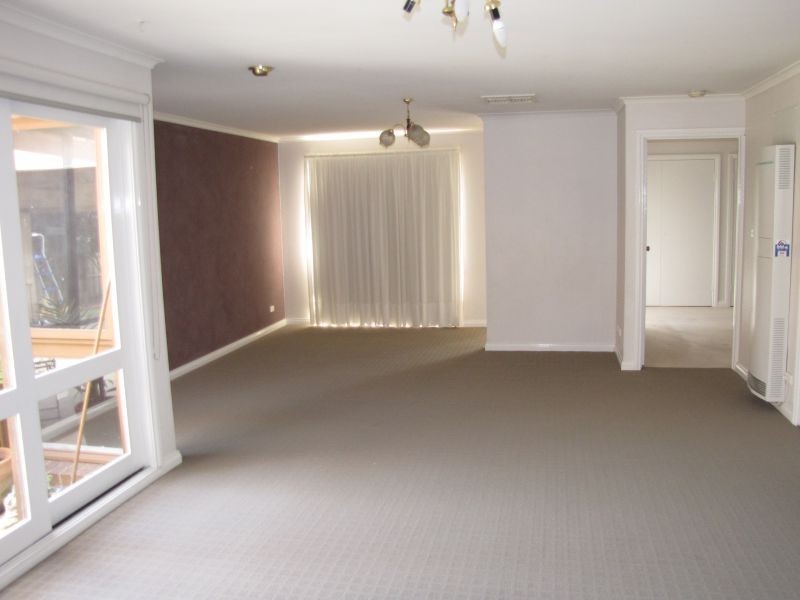 22 Ollerton Avenue, Newborough VIC 3825