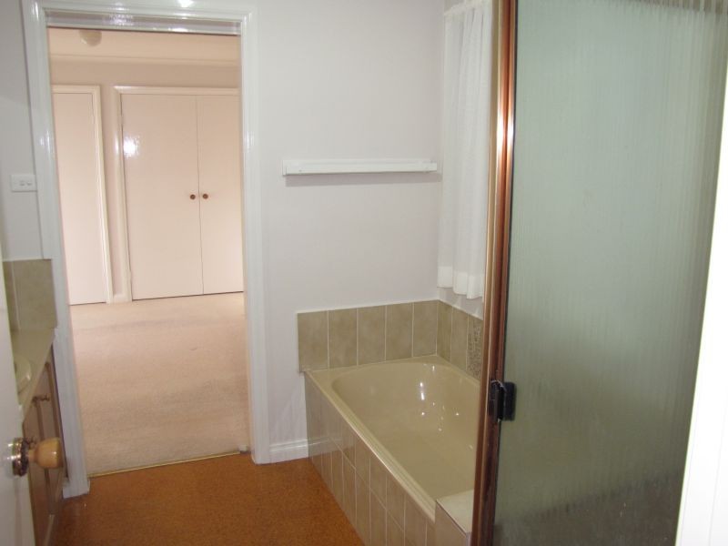 22 Ollerton Avenue, Newborough VIC 3825