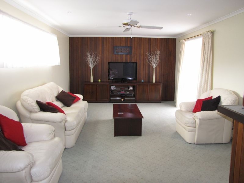 5 Blyth Court, Newborough VIC 3825