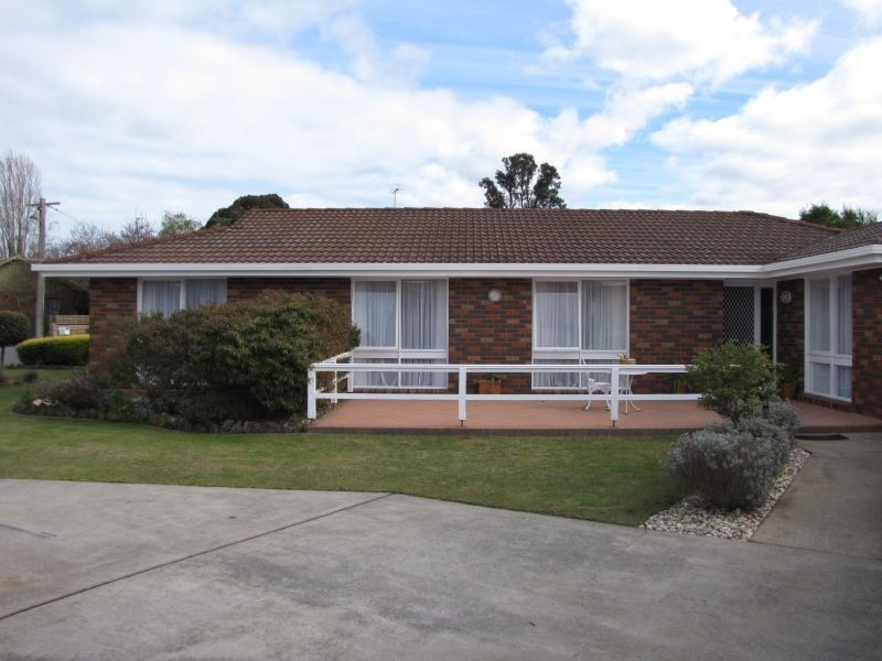 5 Blyth Court, Newborough VIC 3825