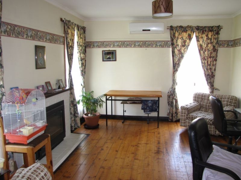 48 Service Road, Moe VIC 3825