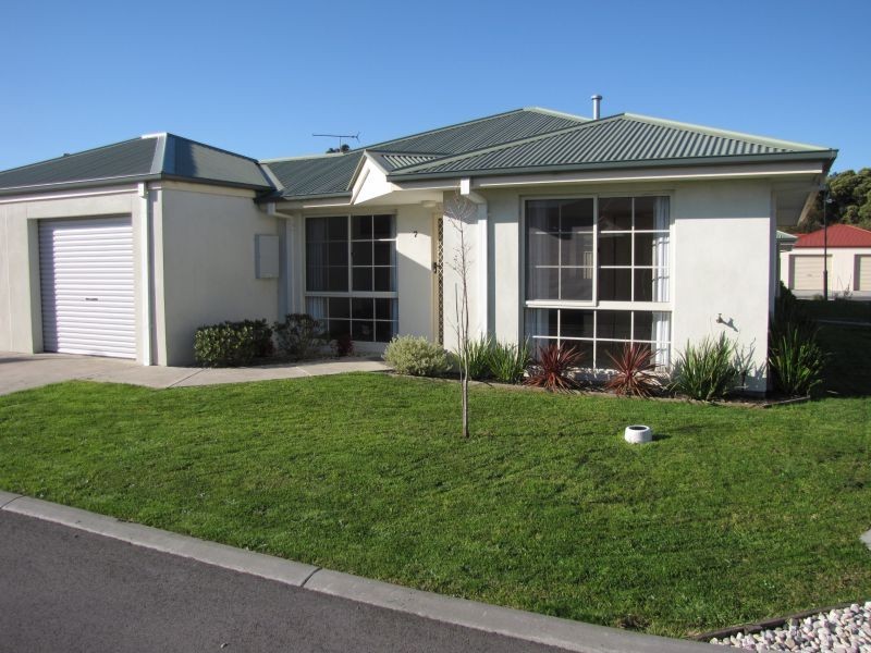 Villa 7, 42 Mitchells Road The Range, Moe VIC 3825