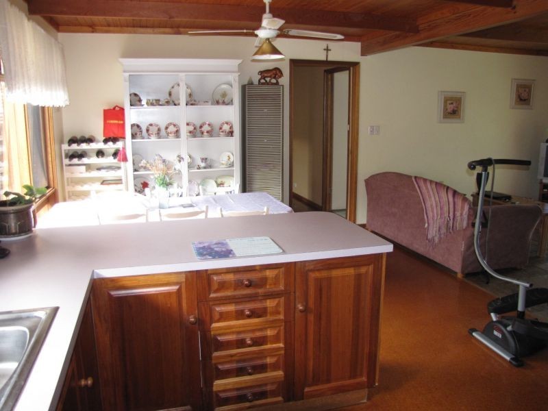 30 Randall Crescent, Moe VIC 3825