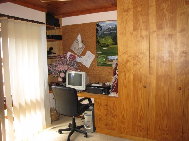 30 Randall Crescent, Moe VIC 3825