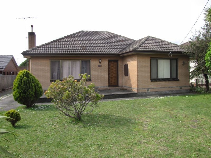 124 Service Road, Moe VIC 3825