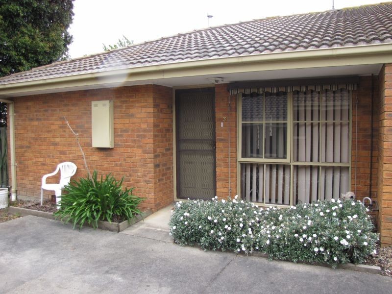 3/8 Hyland Street, Moe VIC 3825