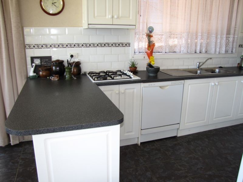 24 Bayley Street, Moe VIC 3825