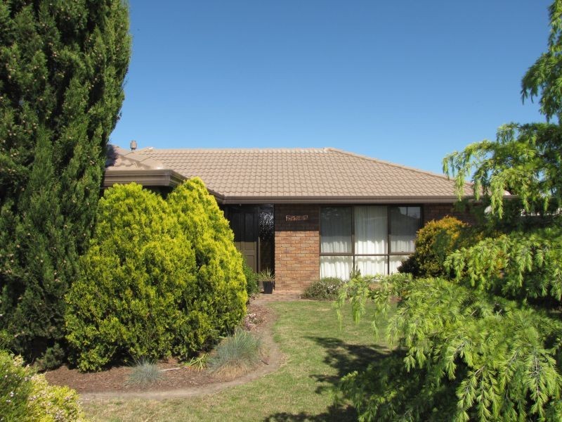 68 Coalville Road, Moe VIC 3825