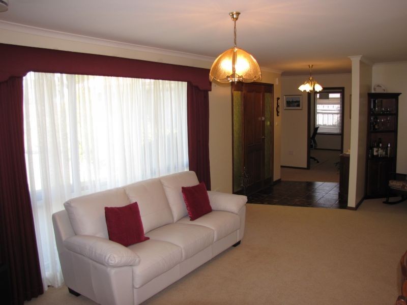 68 Coalville Road, Moe VIC 3825