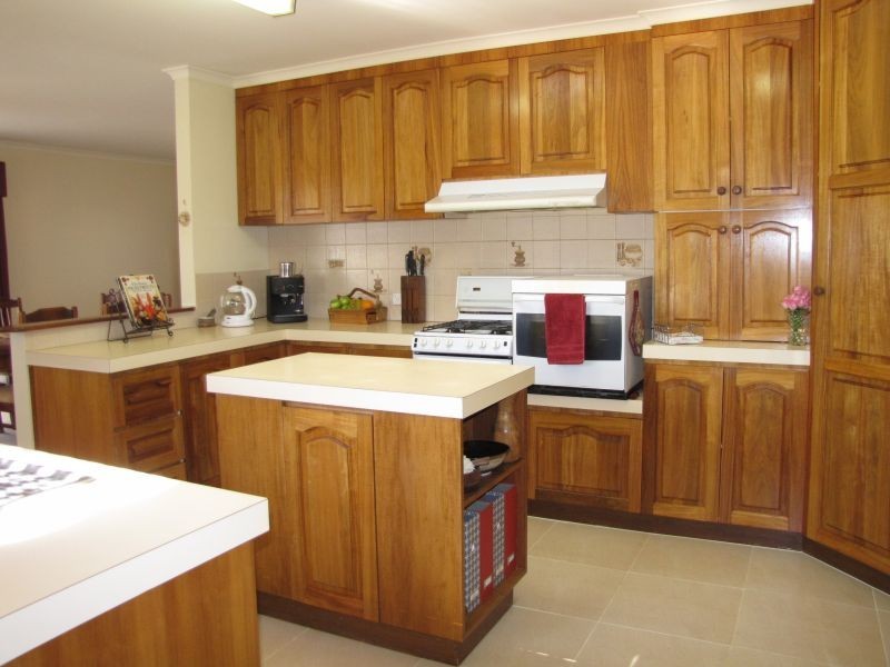 68 Coalville Road, Moe VIC 3825