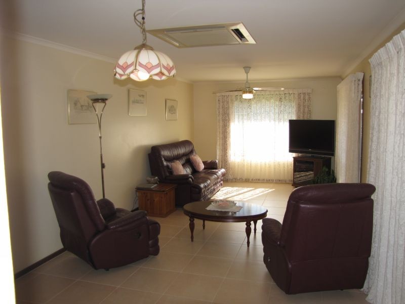 68 Coalville Road, Moe VIC 3825