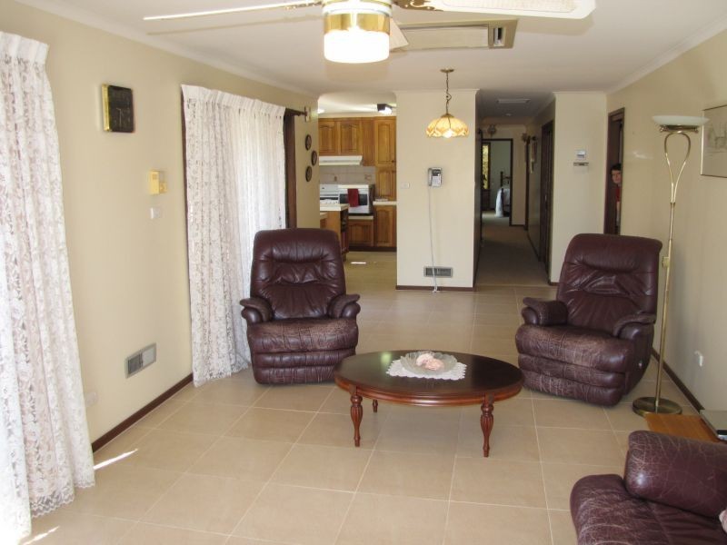 68 Coalville Road, Moe VIC 3825
