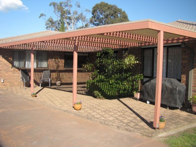 68 Coalville Road, Moe VIC 3825