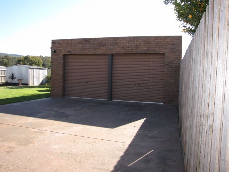 68 Coalville Road, Moe VIC 3825