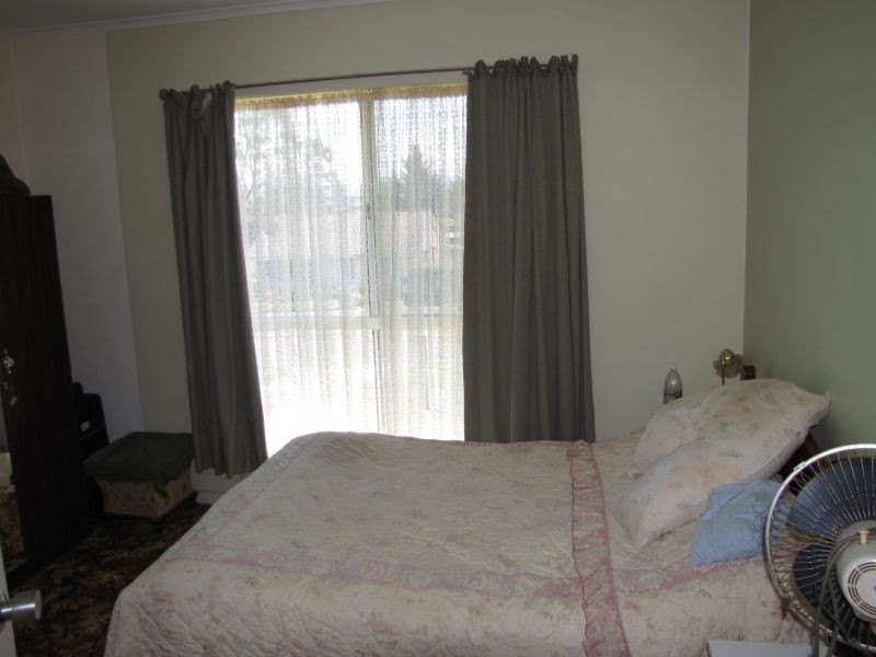 6 Lincoln Street, Moe VIC 3825