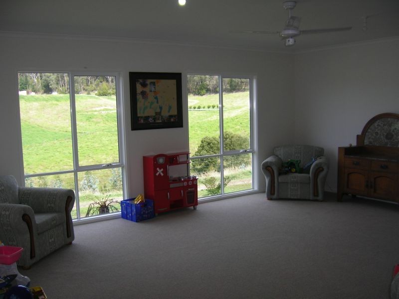 227 Coalville Road, Moe South VIC 3825