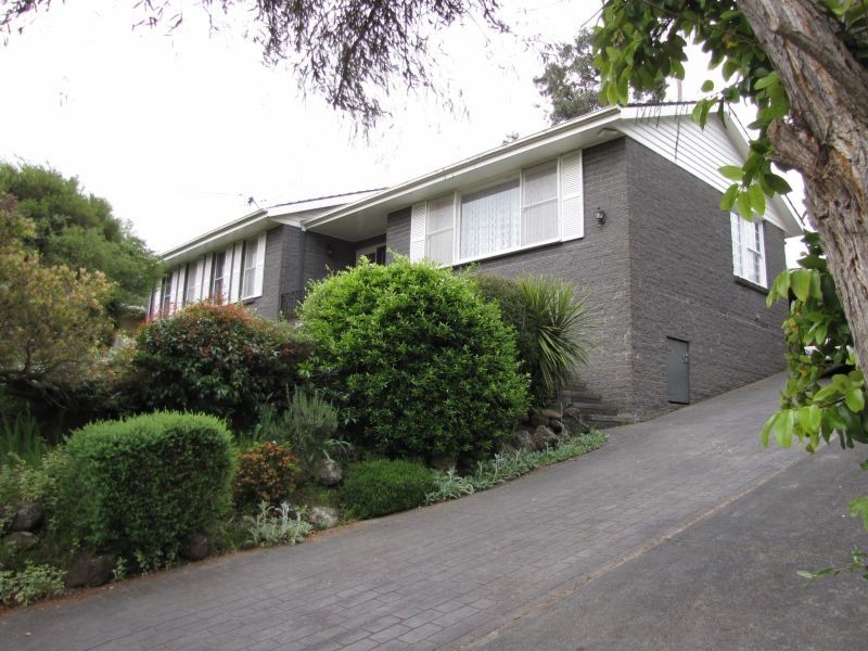 12 Smallburn Avenue, Newborough VIC 3825