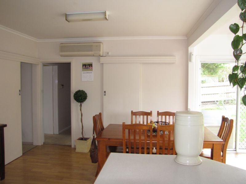 12 Smallburn Avenue, Newborough VIC 3825