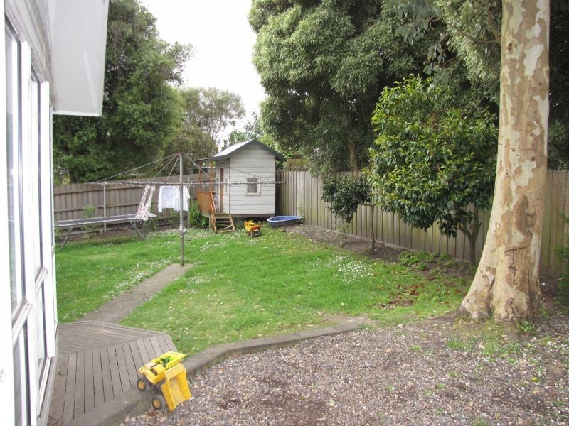 12 Smallburn Avenue, Newborough VIC 3825