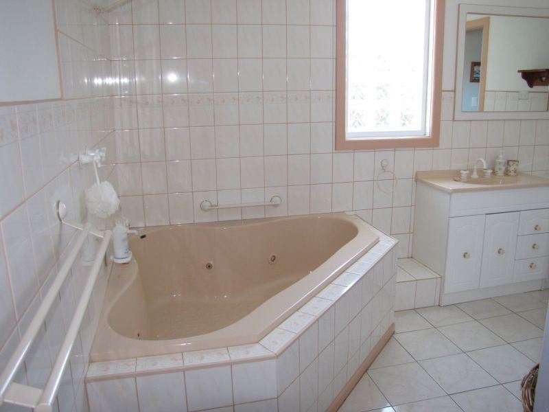 17 March Street, Newborough VIC 3825