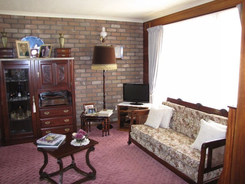 24 Lisle Street, Moe VIC 3825