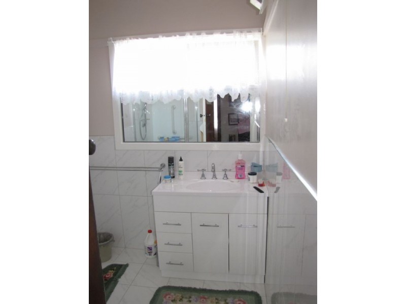 24 Victoria Street, Moe VIC 3825