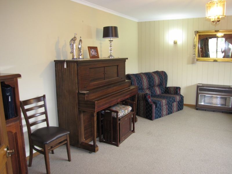 35 Bennett Street, Moe VIC 3825