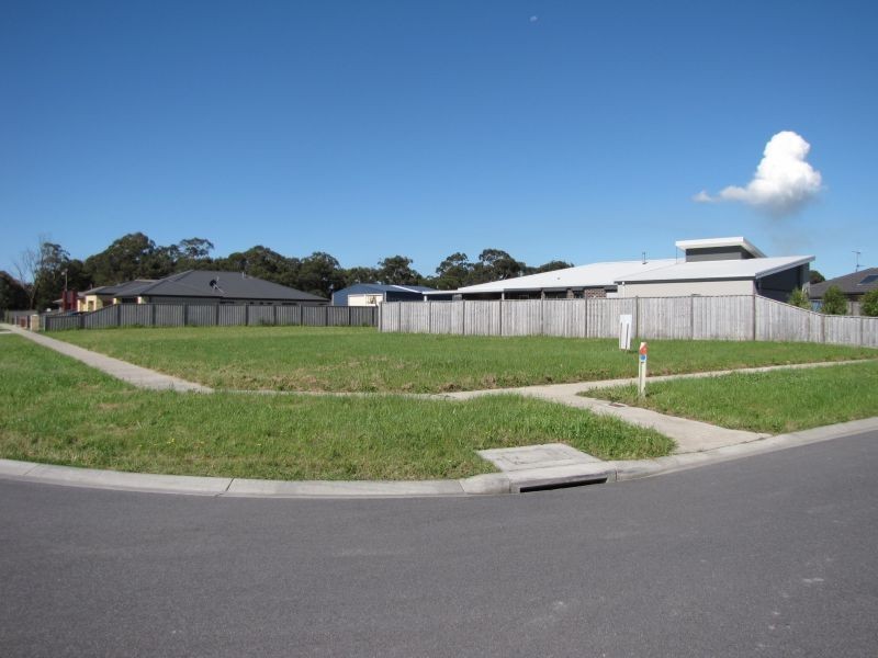 8 Quoll Way, Newborough VIC 3825