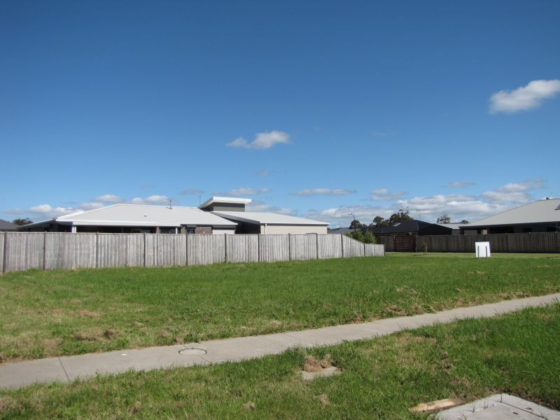 8 Quoll Way, Newborough VIC 3825