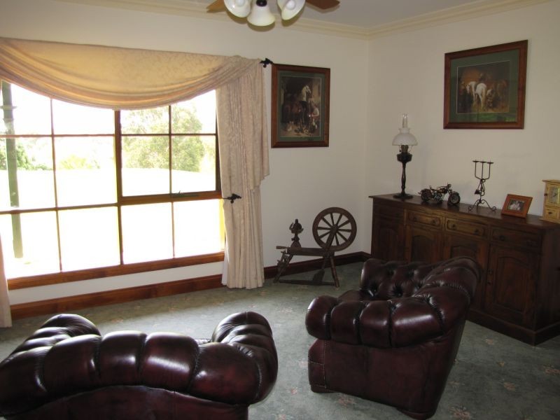 35 Matthew Court, Moe South VIC 3825