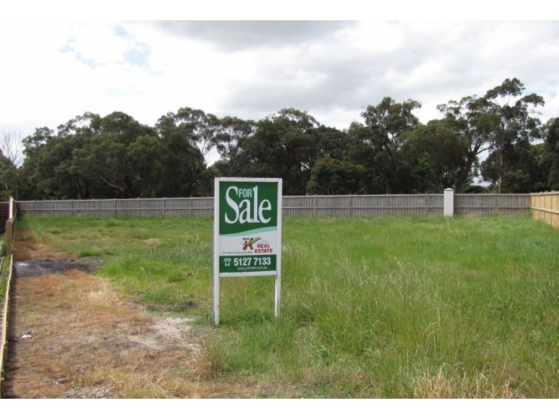 10 Montane Boulevard, Newborough VIC 3825