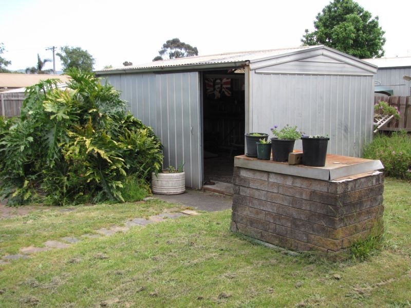 15 Thoresby Street, Newborough VIC 3825