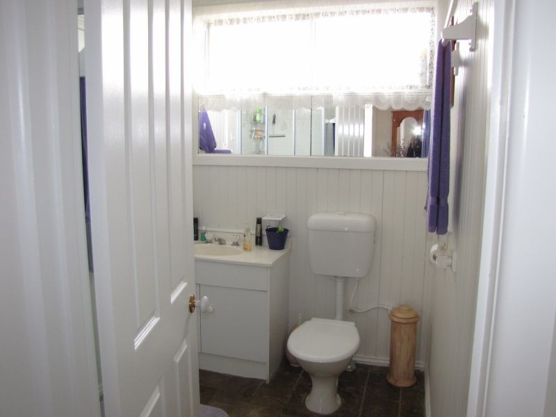 76 Service Road, Moe VIC 3825
