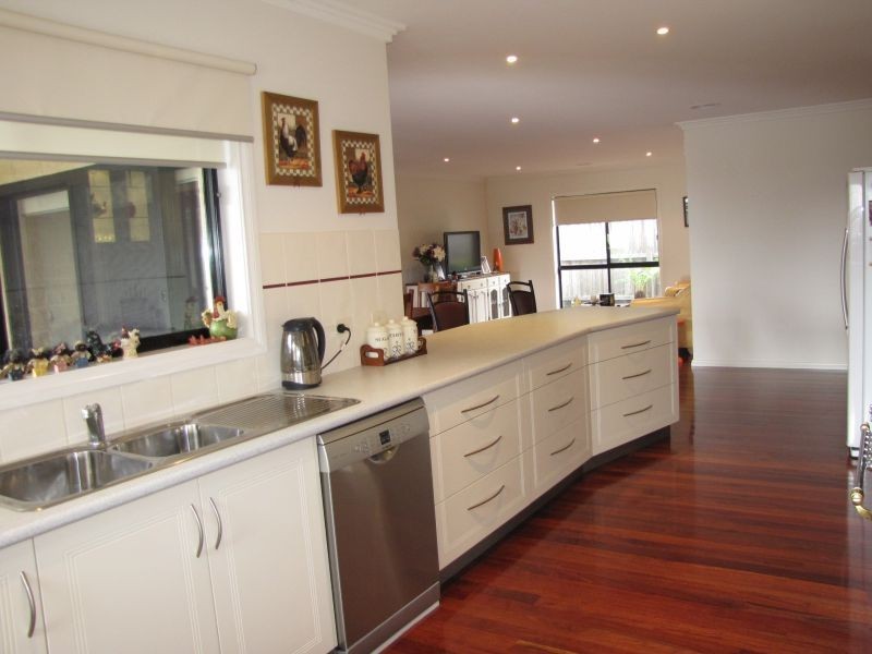 25 Parkside Drive, Moe VIC 3825