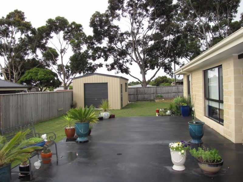 25 Parkside Drive, Moe VIC 3825