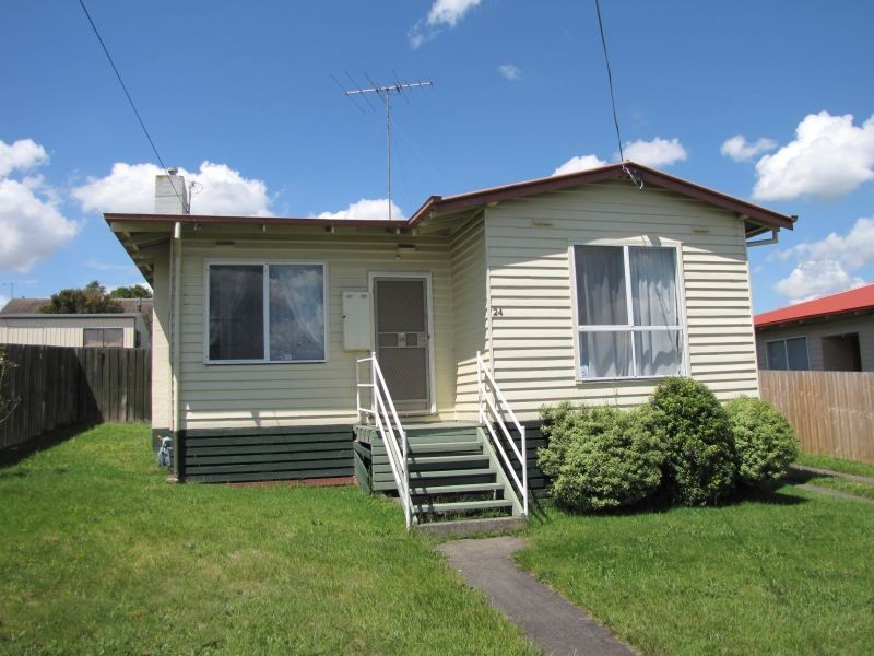 24 Lincoln Street, Moe VIC 3825