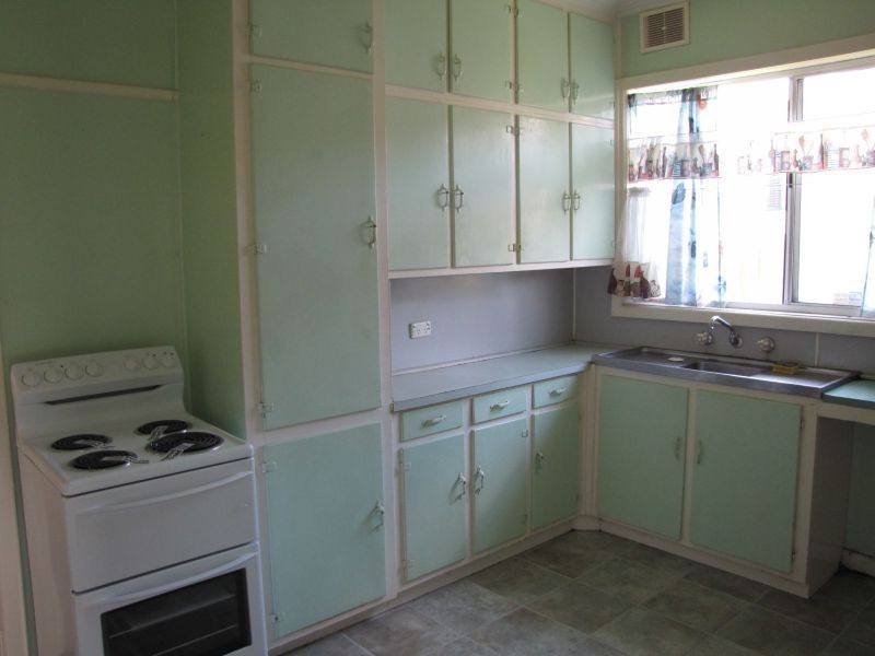 24 Lincoln Street, Moe VIC 3825