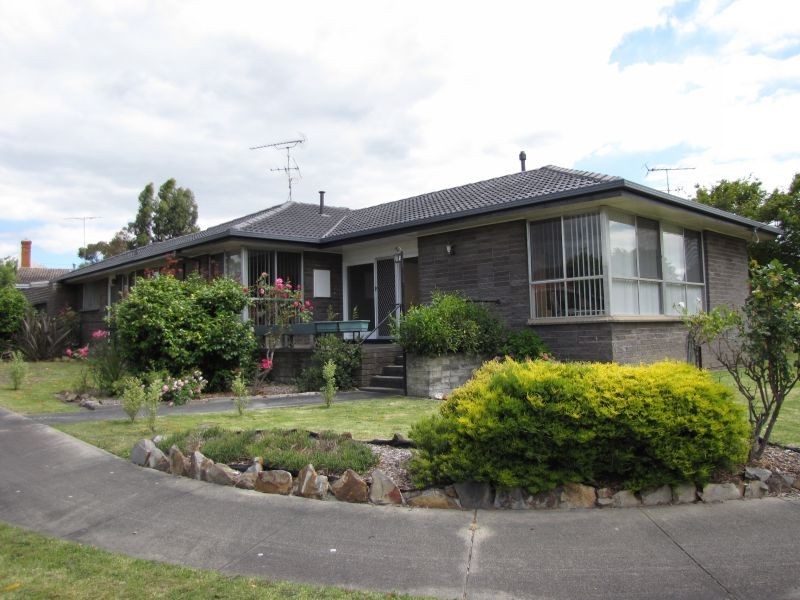 1 Desmond Street, Moe VIC 3825