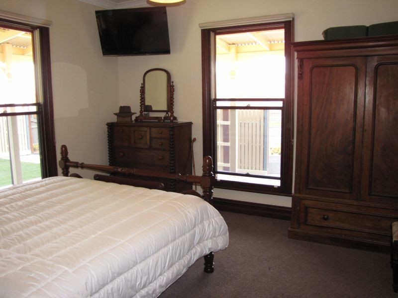 29 Ollerton Avenue, Newborough VIC 3825