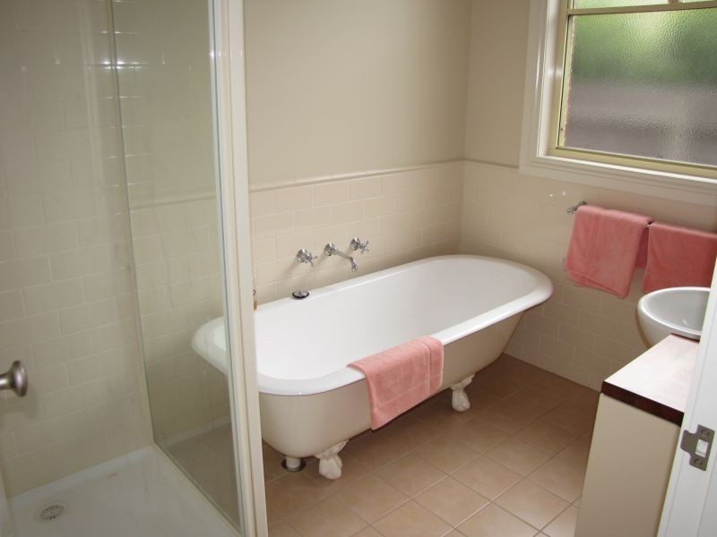 29 Ollerton Avenue, Newborough VIC 3825