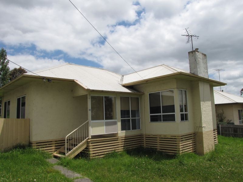 49 Scott Avenue, Moe VIC 3825