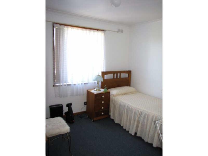 4/30 Saxtons Drive, Moe VIC 3825