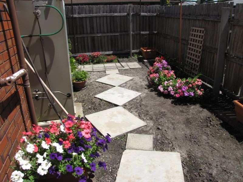 4/30 Saxtons Drive, Moe VIC 3825