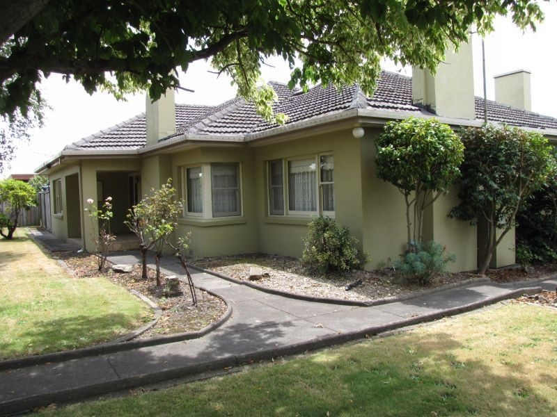 2-4 George Street, Moe VIC 3825