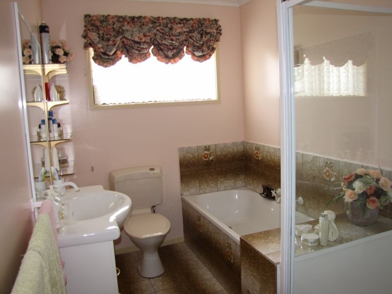 1/12 Gladstone Street, Moe VIC 3825