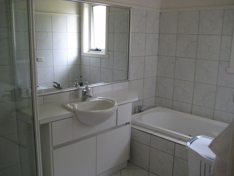 101 Haunted Hills Road, Newborough VIC 3825