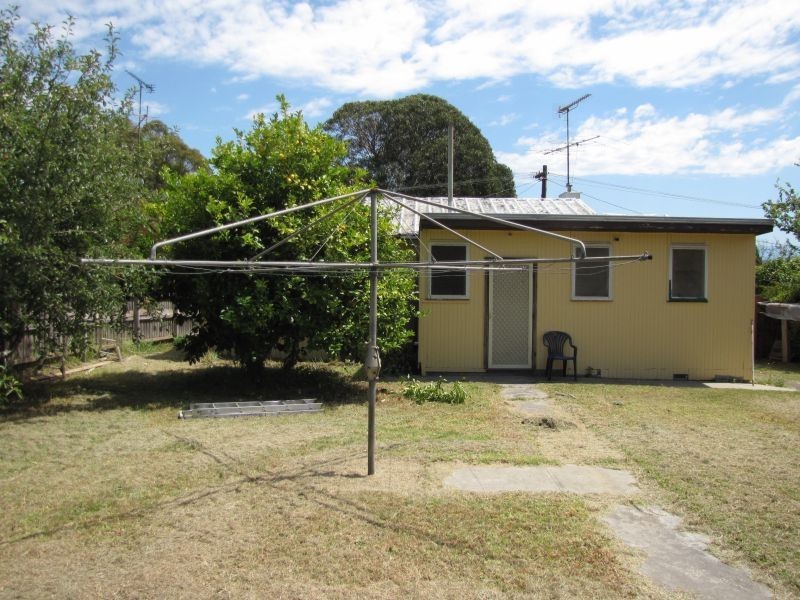 17 Childers Street, Newborough VIC 3825