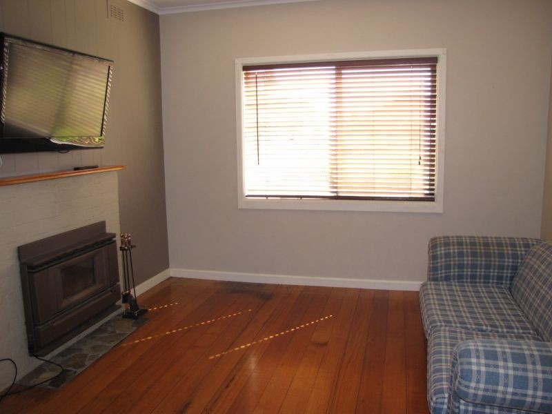 34 Law Street, Newborough VIC 3825