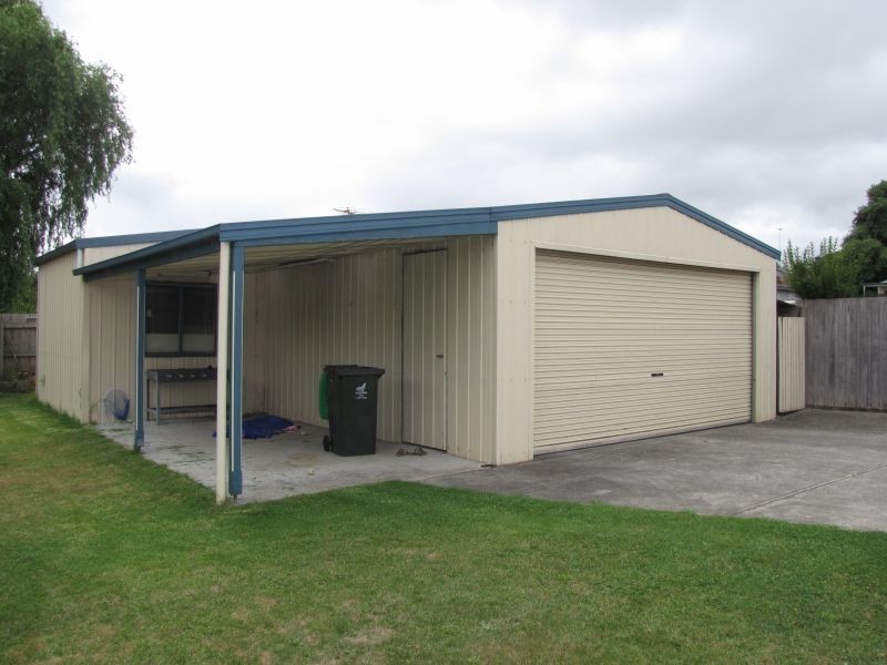 34 Law Street, Newborough VIC 3825