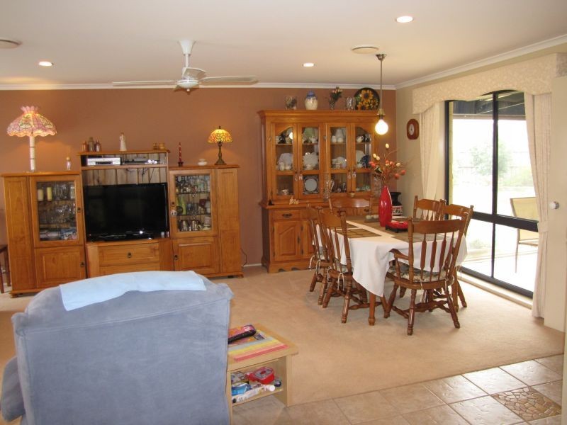11 Crombe Court, Newborough VIC 3825